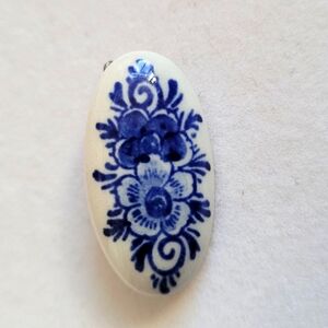 Vintage Delph Style Blue and White Floral Brooch